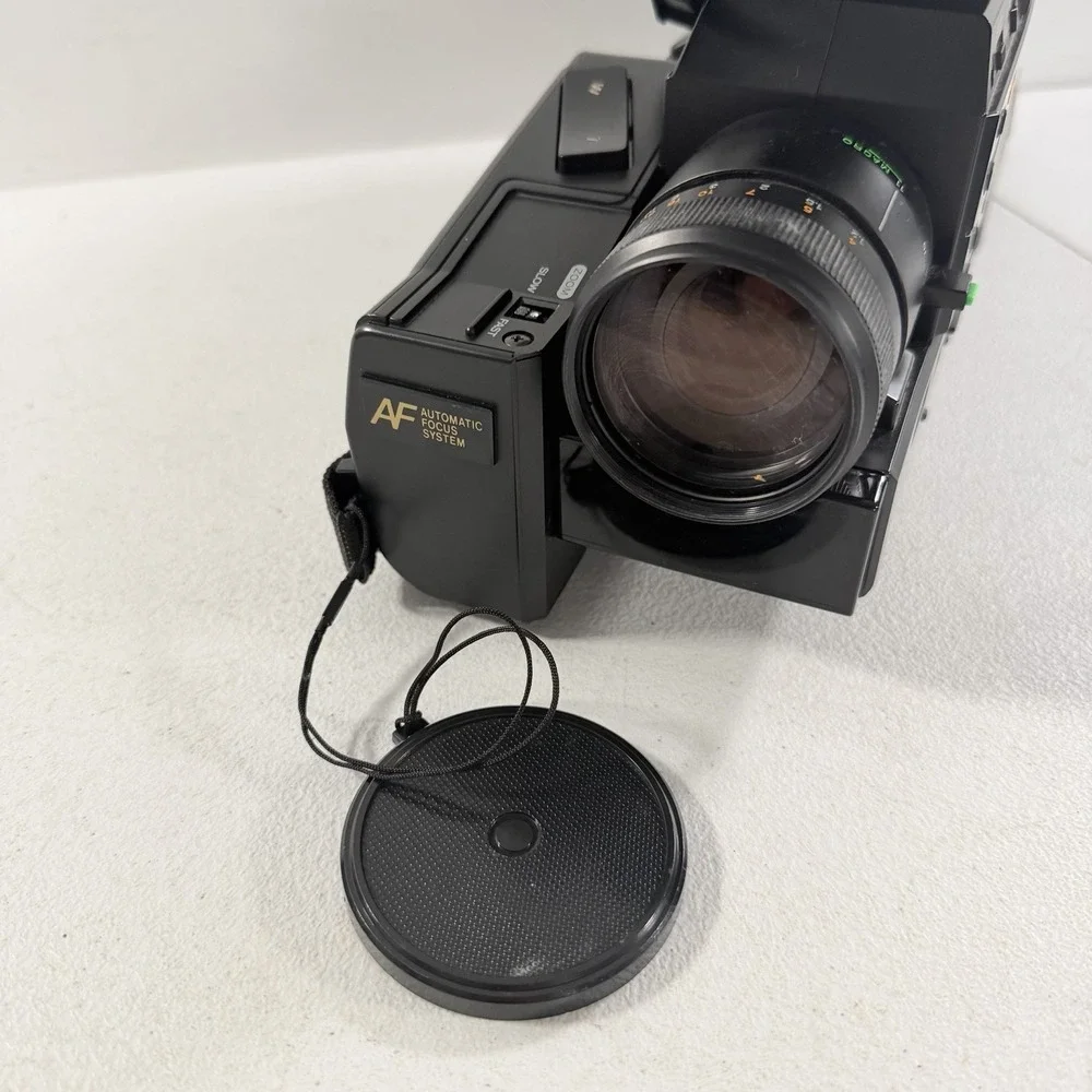 Hitachi VM-6100A S-VHS Camcorder Video Camera POWERS ON AS IS READ